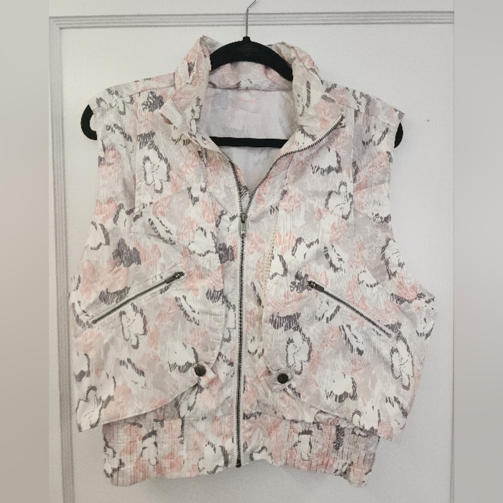 FP Movement by Free People Pale Multi-Color Sleeveless Zip Front Vest - Picture 2 of 12